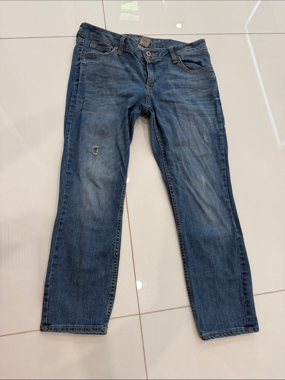 Arizona Jean Company Women's Cropped Ankle Jeans - Medium Blue Wash